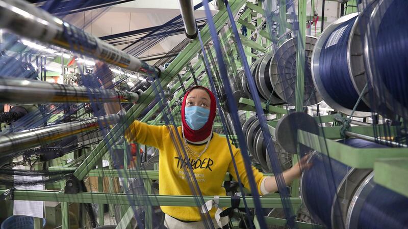 报告引述相关企业说,年轻人不愿从事蓝领工作是发生用工荒的首要原因。(路透社资料图片)
