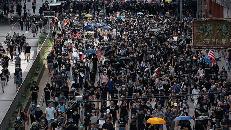 2019年7月28日,香港民众再次上街游行。(美联社)